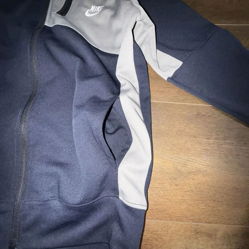 Nike Men’s M Navy & White Hooded Jacket